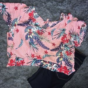 BUNDLE 5 for $25 on 5$ items